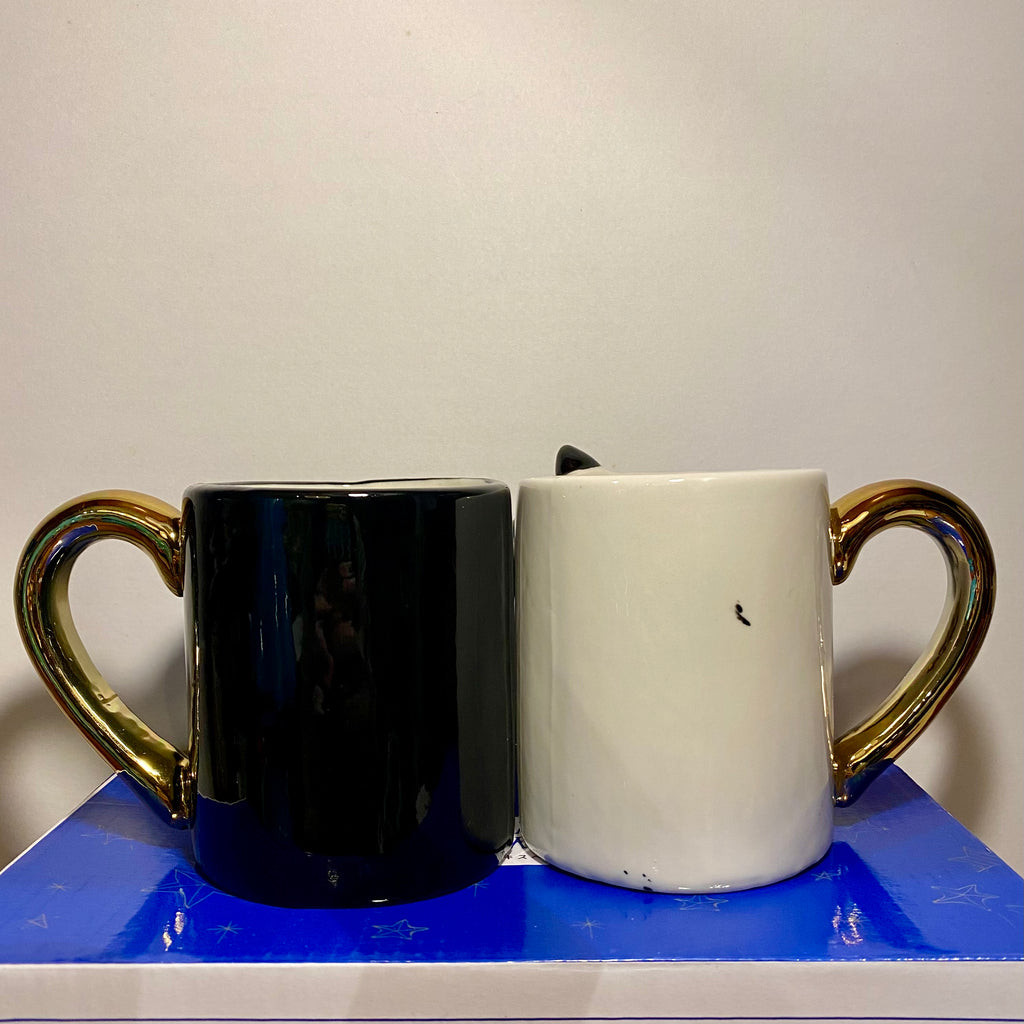 Black and White Kissing Cat Mugs Sample Sale S