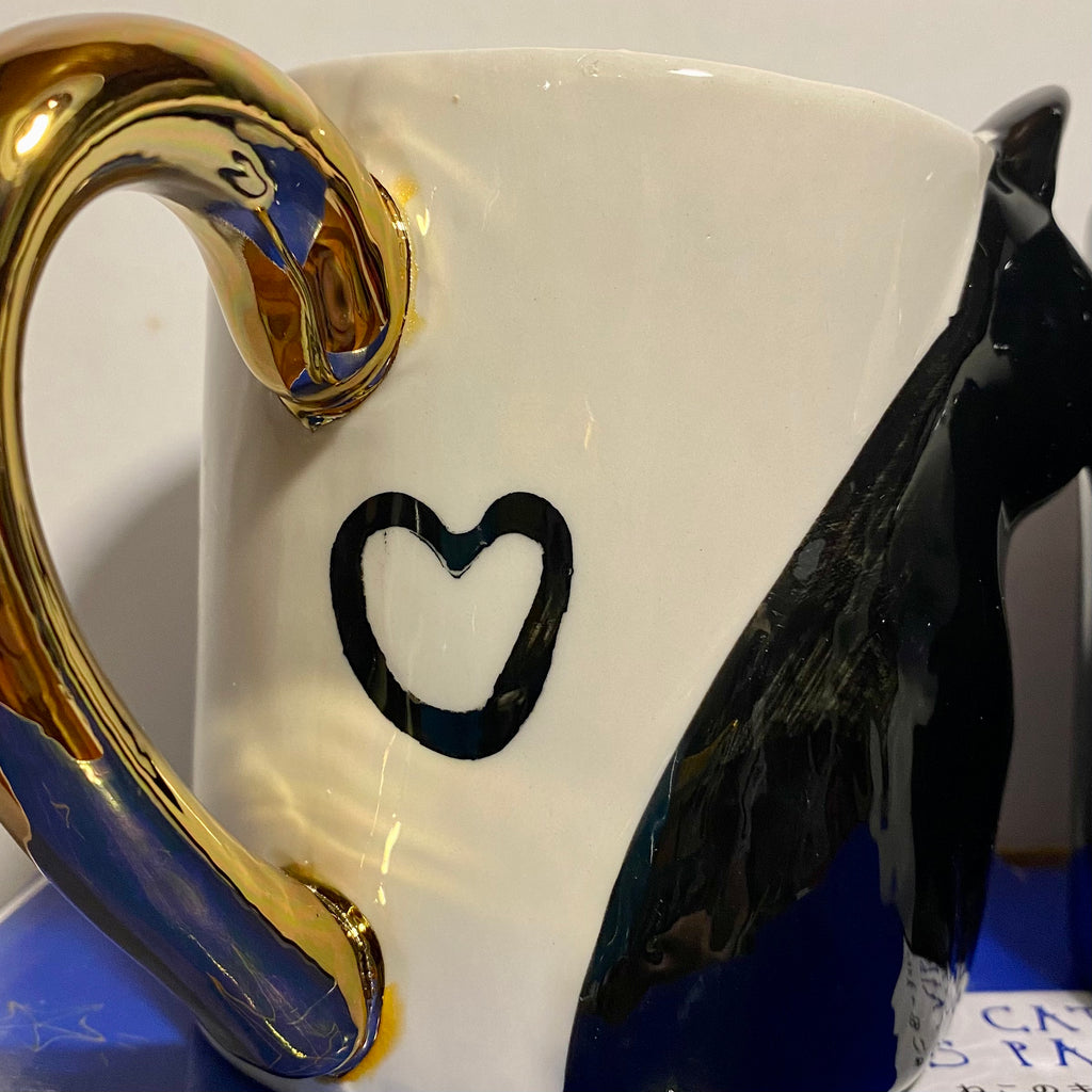 Black and White Kissing Cat Mugs Sample Sale S