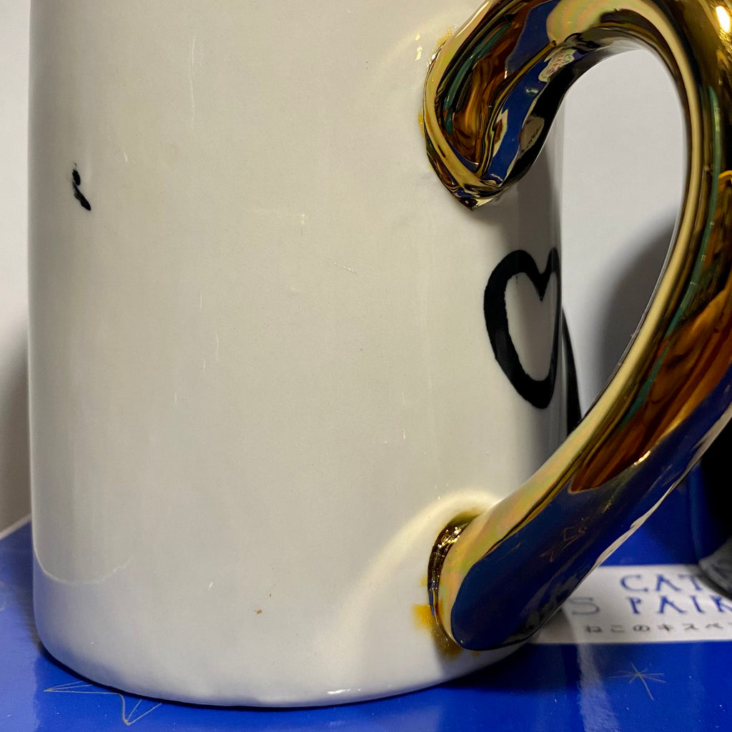 Black and White Kissing Cat Mugs Sample Sale S