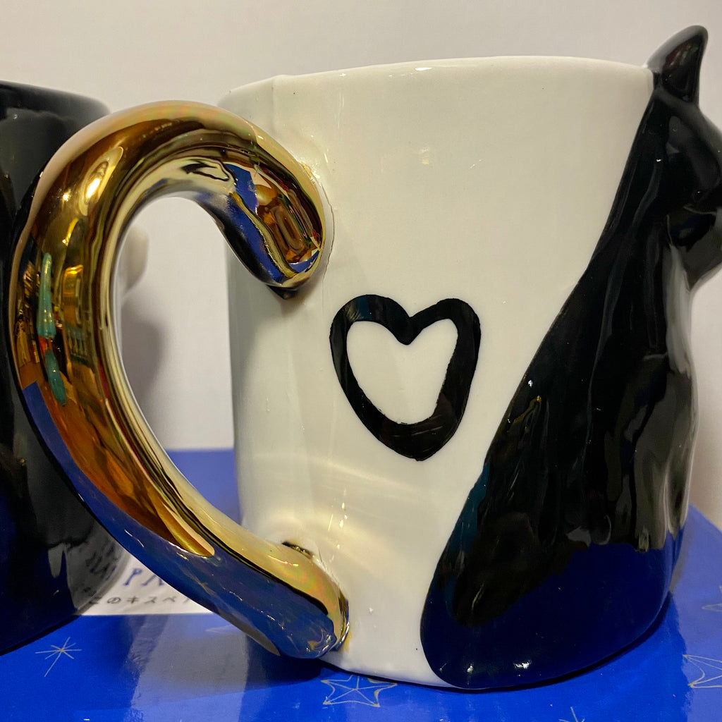 Black and White Kissing Cat Mugs Sample Sale W