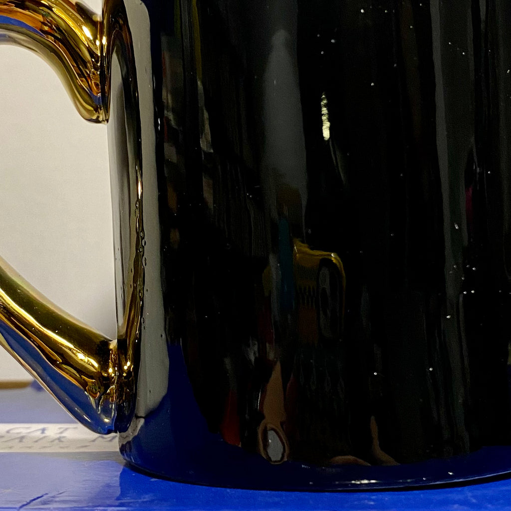 Black and White Kissing Cat Mugs Sample Sale Y