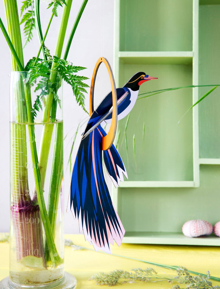 Swinging Flores Pop Out Card