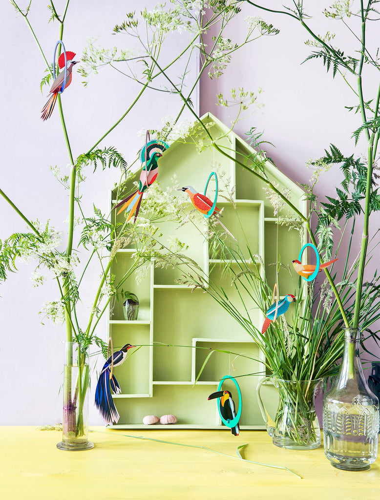 Swinging Gili Pop Out Card