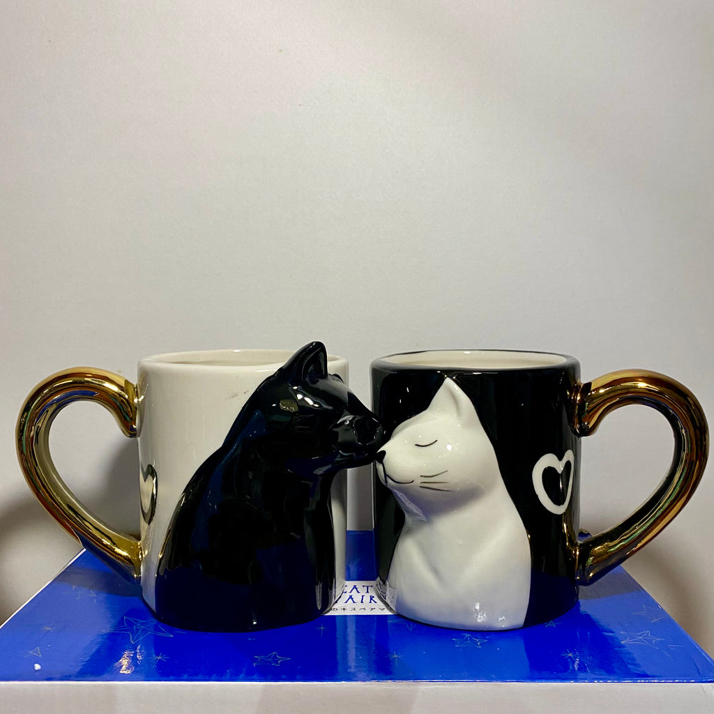 Black and White Kissing Cat Mugs Sample Sale V